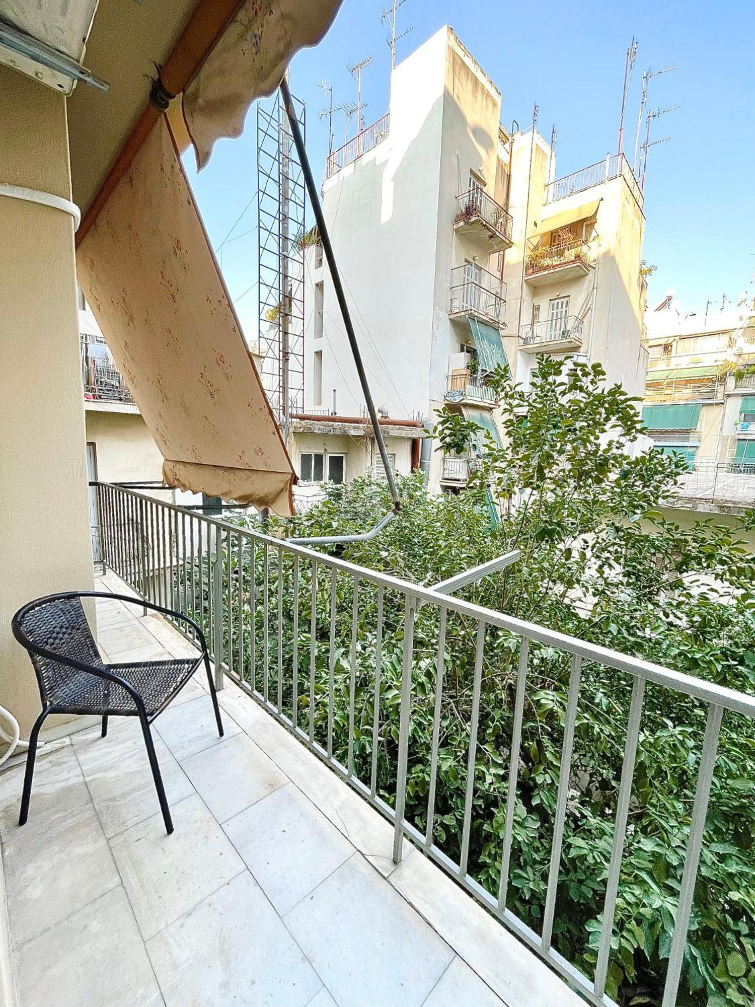 Comfy And Spacious Two Bedroom Apartment With Balcony Athens Exterior photo