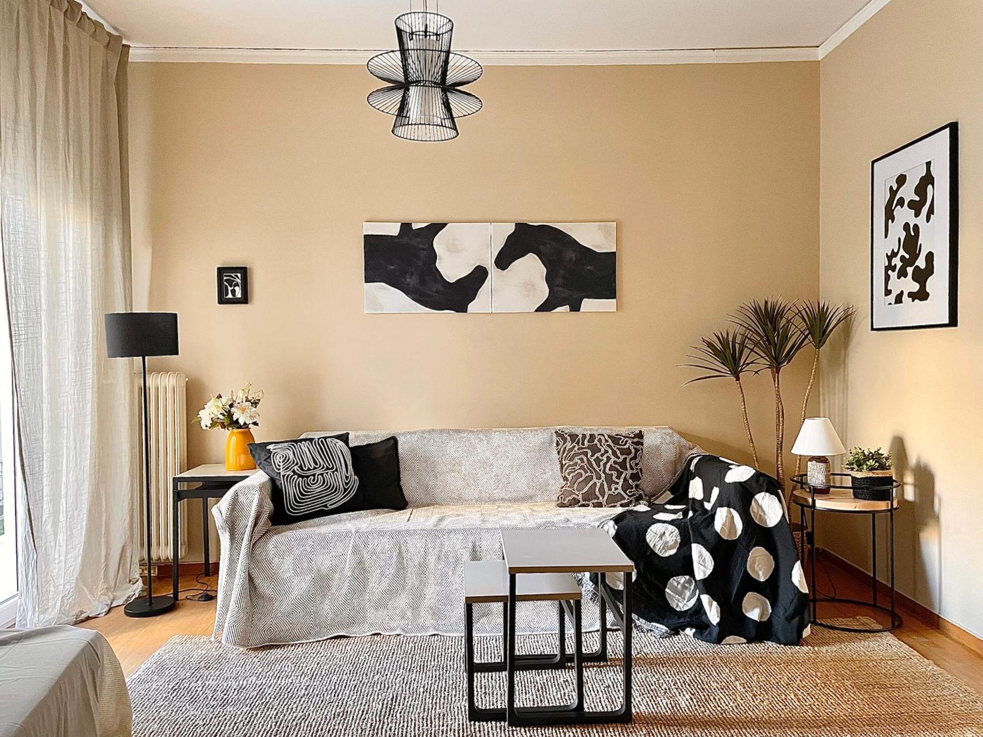 Comfy And Spacious Two Bedroom Apartment With Balcony Athens Exterior photo