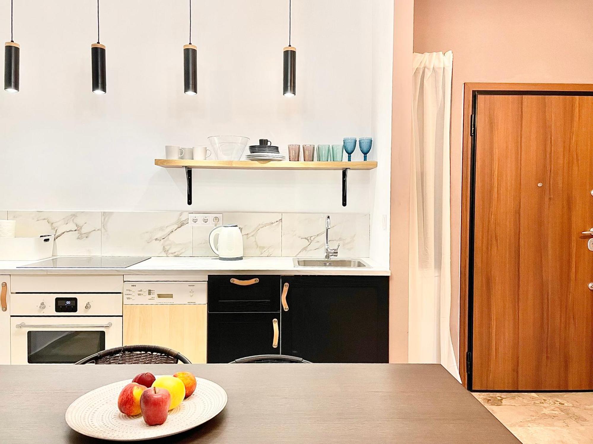 Comfy And Spacious Two Bedroom Apartment With Balcony Athens Exterior photo
